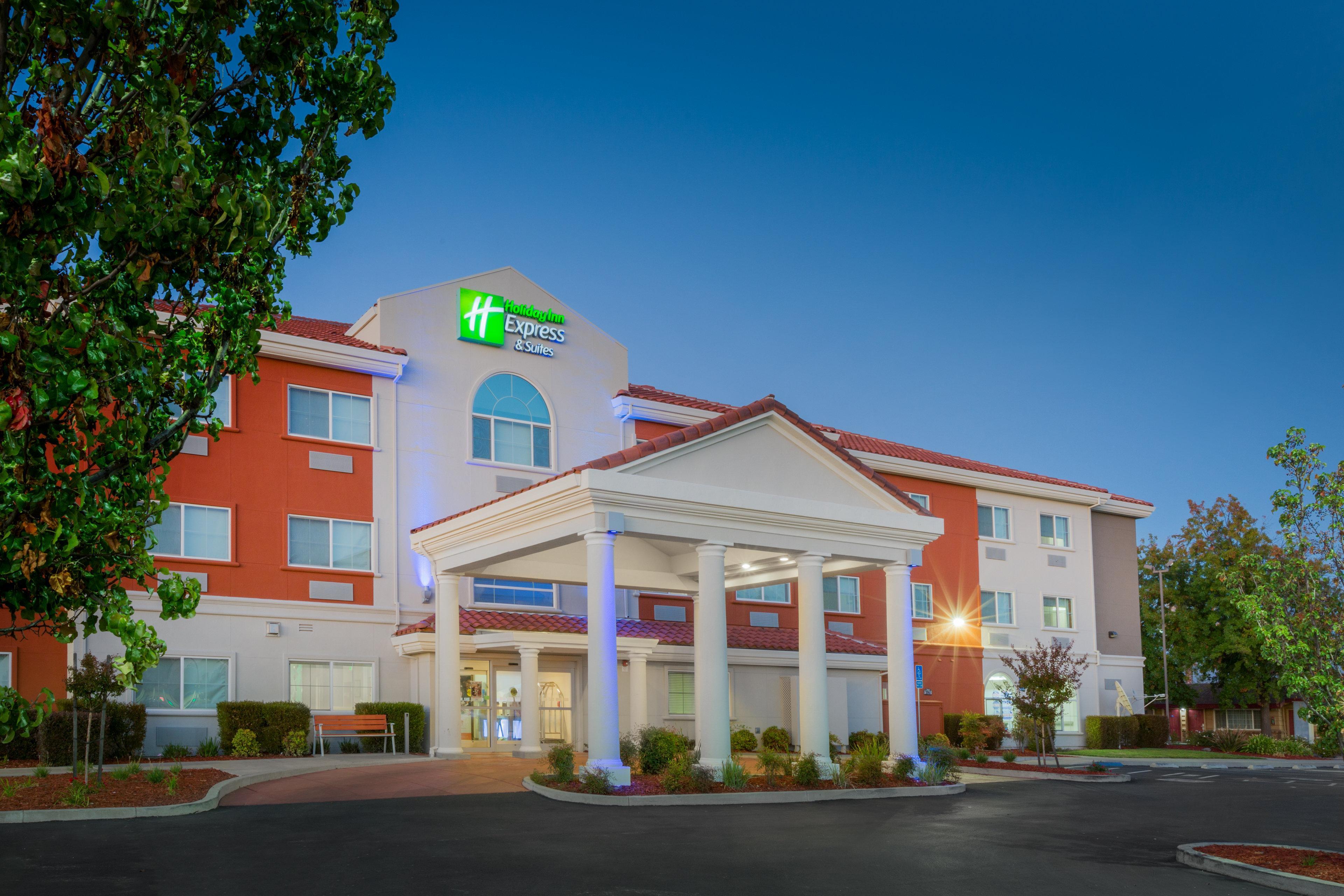 Holiday Inn Express Hotel & Suites Oroville Southwest, An Ihg Hotel Exterior photo
